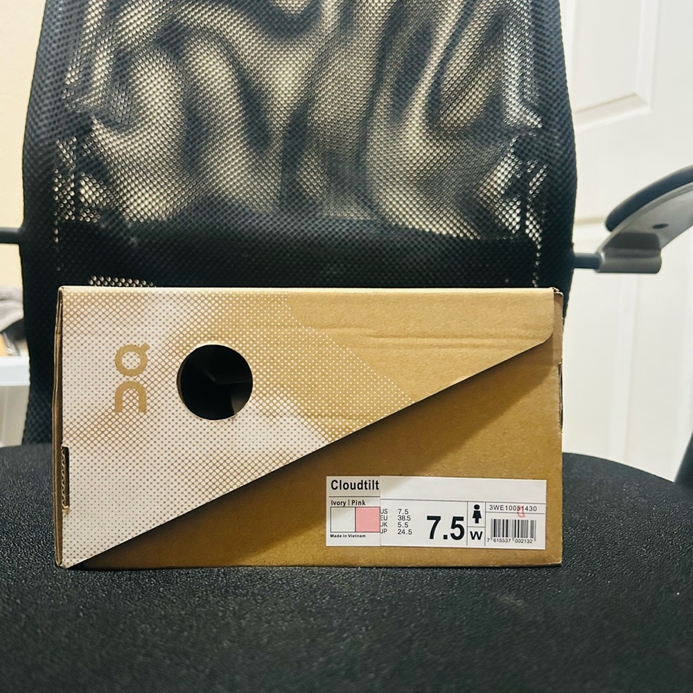 On Cloudtilt Running